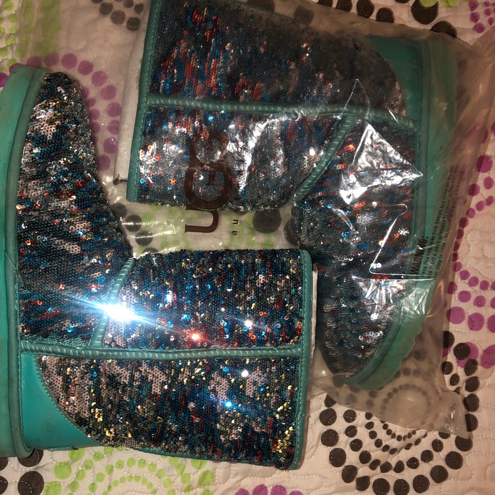 Women’s Two Tone Turquoise Sparkle UGG Boot